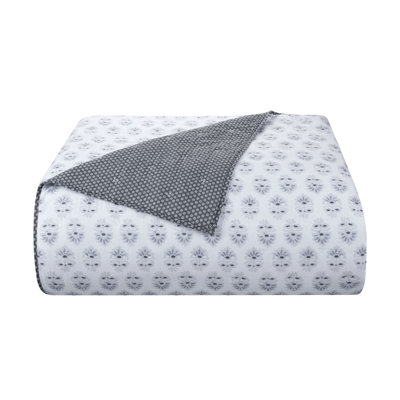 Southern Tide Oceanside Quilt