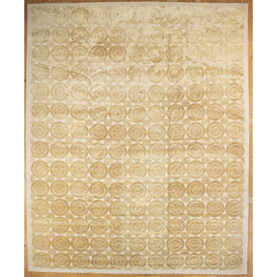 Tapis unique en or 13 pi x 16 pi Faviola