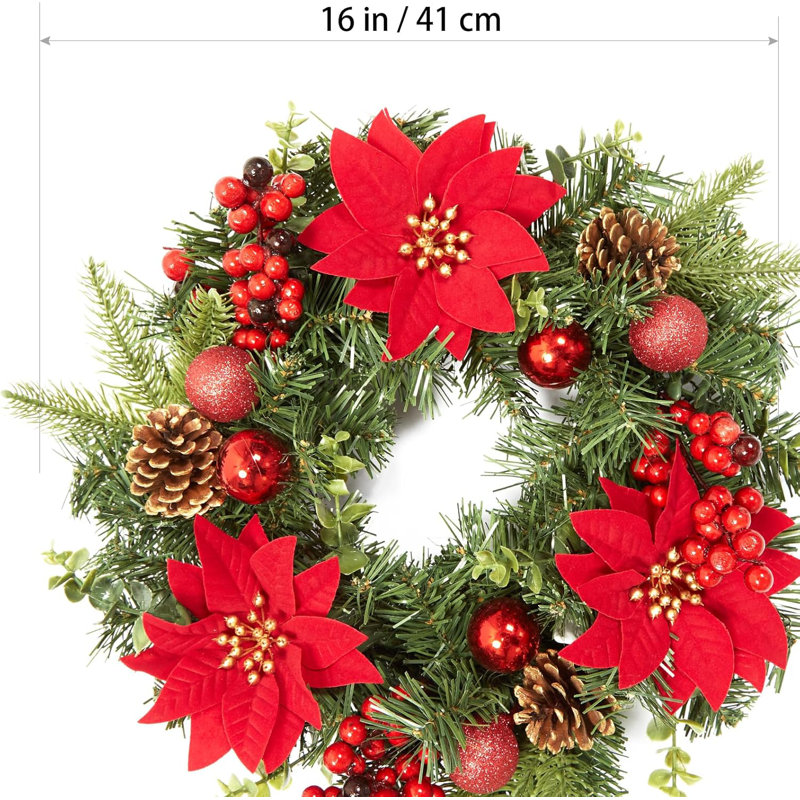 Couronne de Noël artificielle en pin pour porte d'entrée, guirlande verte classique de 16 pouces avec baies rouges et pommes de pin pour cheminée et mur