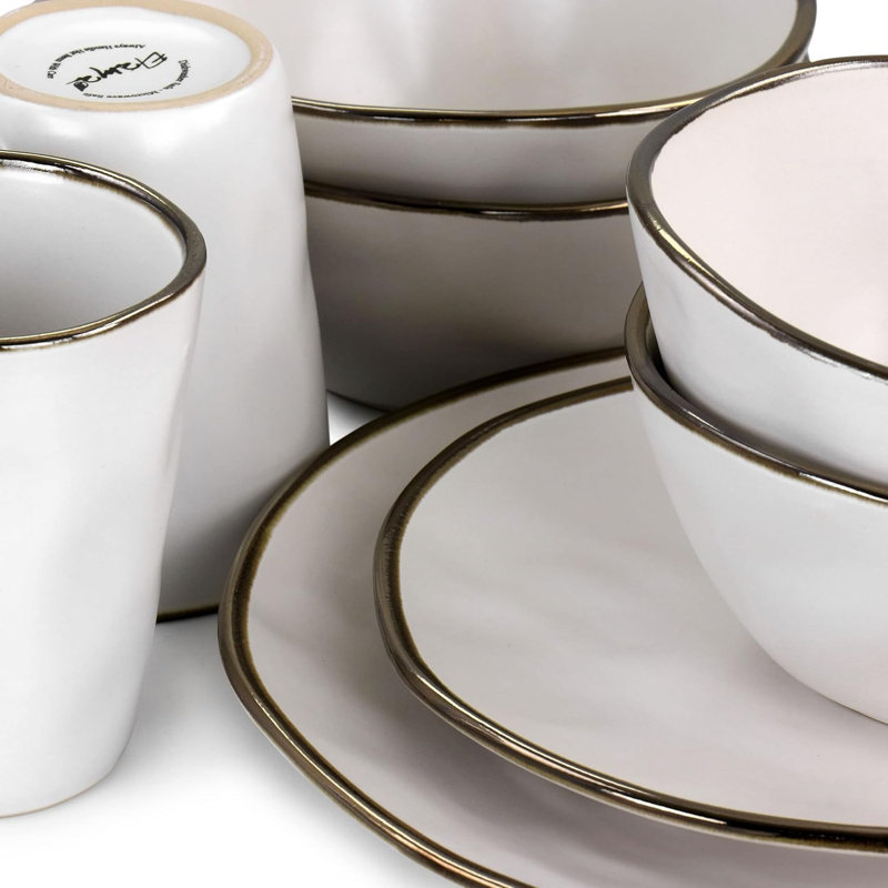 Service de table 16 pièces en grès blanc mat avec motif texturé et bordure dorée