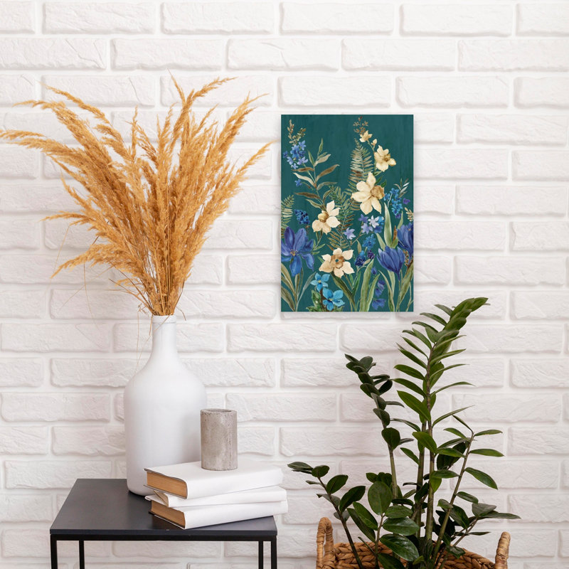 «Blossoms Against Teal Sky II», art mural contemporain abstrait, H 18 po x l 12 po