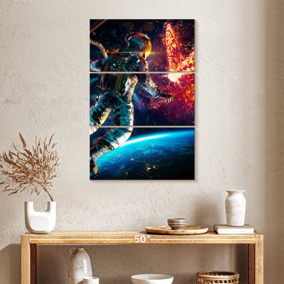 Kelan Astronaut Walk Fantasy