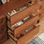 Buffet de rangement multifonctionnel de style médiéval