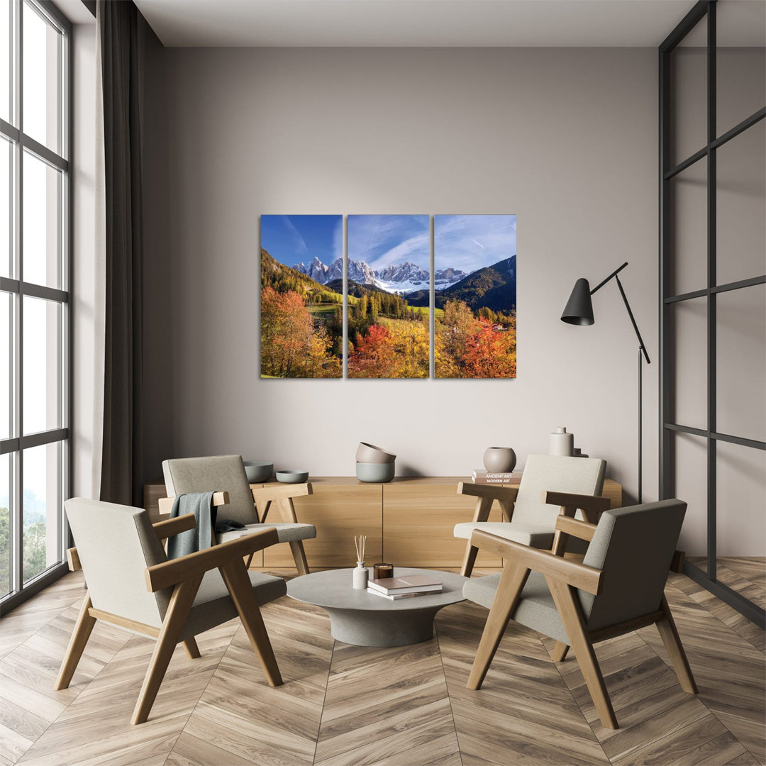 Herbstlandschaft I, Geislergruppe, Dolomiten, Pustertal, Provinz Südtirol, Italien von Matteo Colombo - No Frame Gallery...