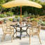 La table de salle à manger d'extérieur carrée durable, parfaite pour les rassemblements de patio et de jardin, rehausse tout espace extérieur.