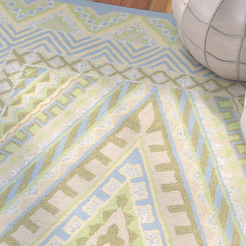 Tapis beige / vert / bleu crocheté à la main Adera, Rectangle 8 pi x 10 pi
