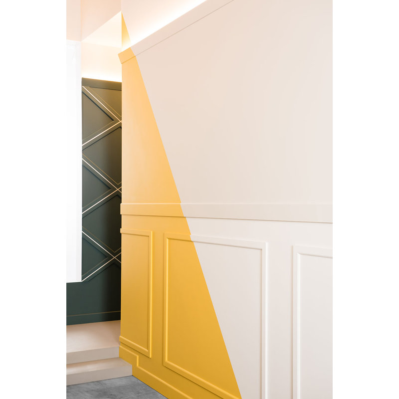 Primed White Polystyrene Baseboard Moulding 78" Length