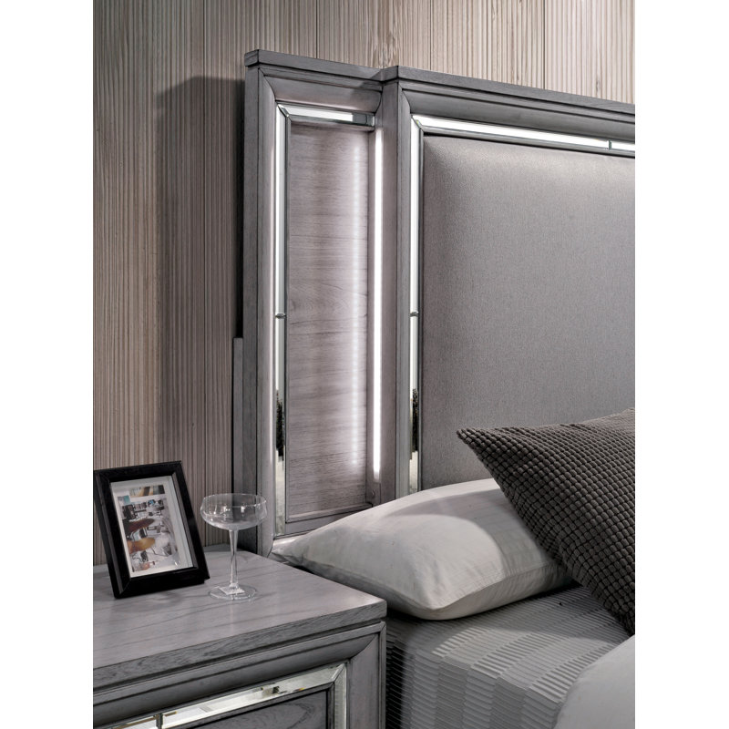 Meaghann Upholstered Standard Bed, California King