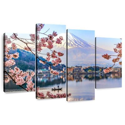 Senne Lake Kawaguchi Spring Scene