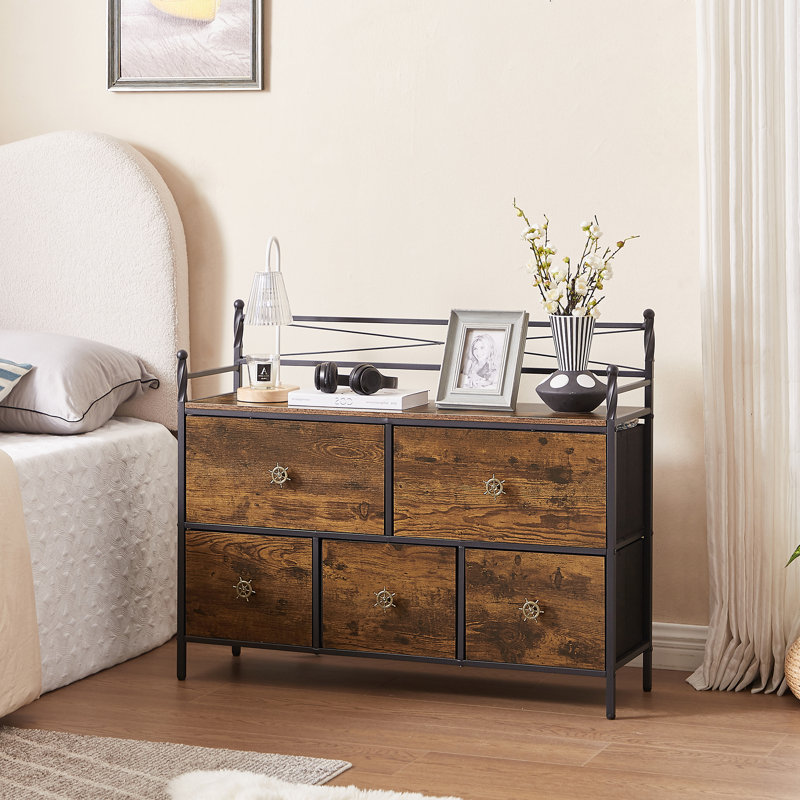 39.4'' W 5 - Drawer Dresser, Brown