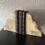 Serre-livres contemporains en marbre beige veiné naturel, ensemble de 2, forme festonnée, hauteur 15 cm