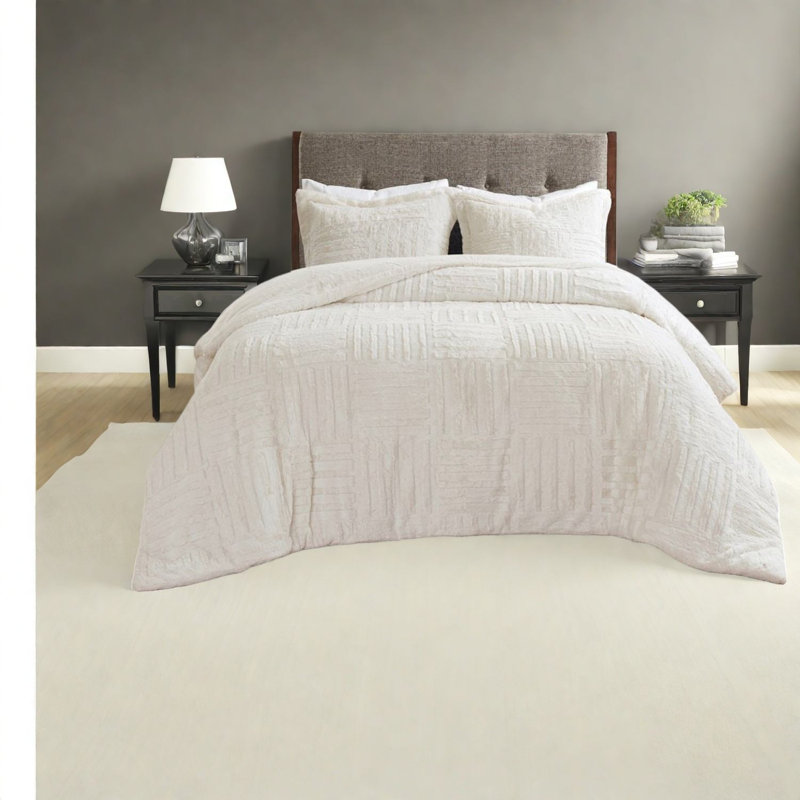 Luxurious Faux Fur Bedding Sets, Ivory Comforter With Modern Design, For Home