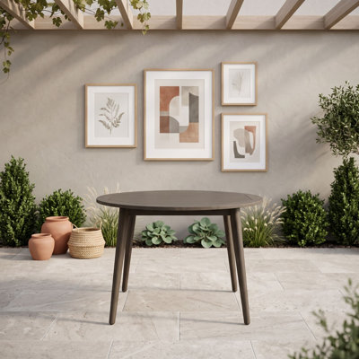 Table de salle à manger moderne en bois avec plateau à lattes et pieds fuselés pour le patio