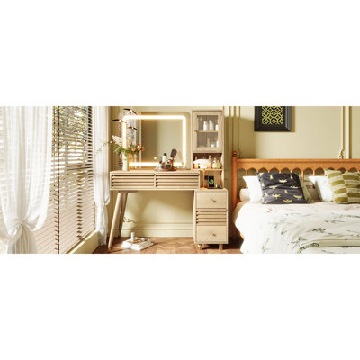 Meuble-lavabo naturel 45,9 po avec 5 tiroirs, pieds en bois d'hévéa, armoire de rangement en verre cannelé et prise de courant