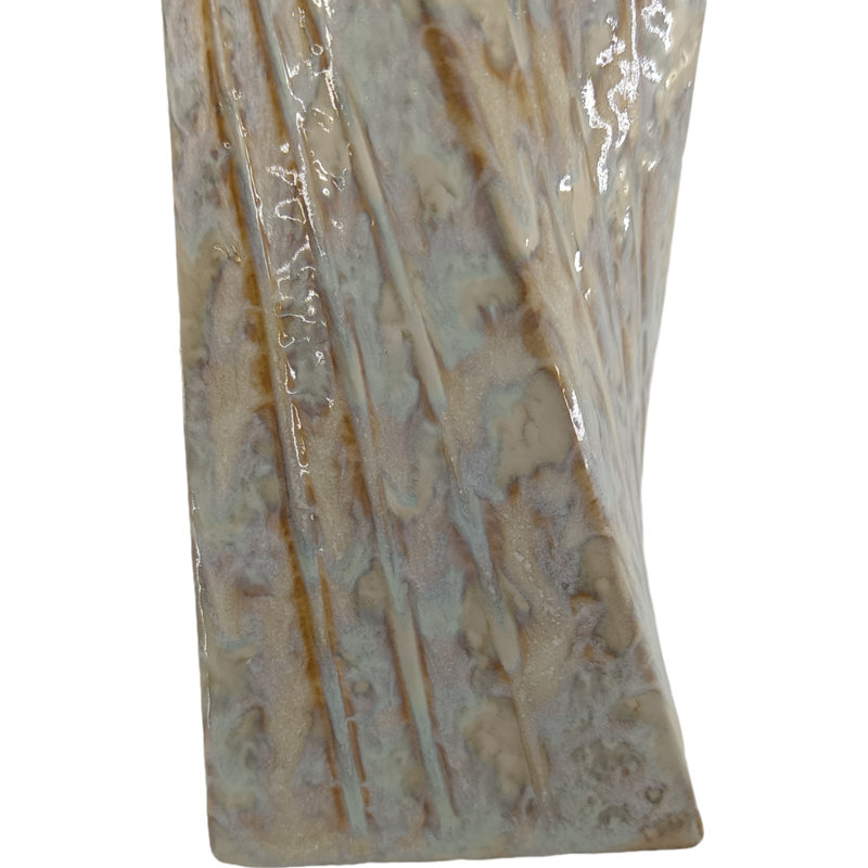 Vase en grès décoratif en céramique avec un design sculpté élégant - Pièce décorative élégante et polyvalente pour un décor moderne et contemporain