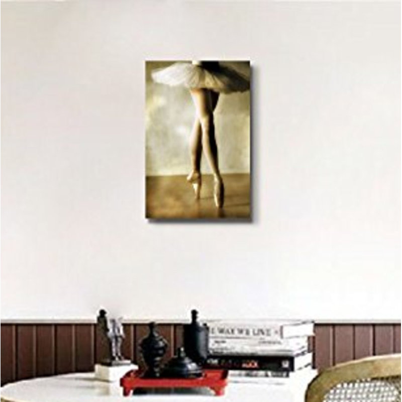 «Beautiful Ballerina Dancing with White Tutu», reproduction sur toile tendue, H 24 po x l 16 po x P 1,5 po