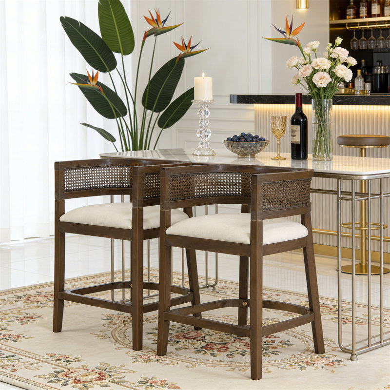 Ensemble de 2 tabourets de comptoir en bois et rotin avec accoudoirs rembourrés (table non incluse), Beige, Noyer