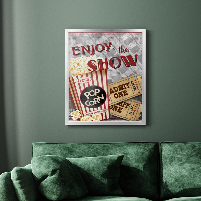 «Movie Night I», toile encadrée de qualité supérieure - prête à être accrochée, Argent, H 24 po x l 20 po