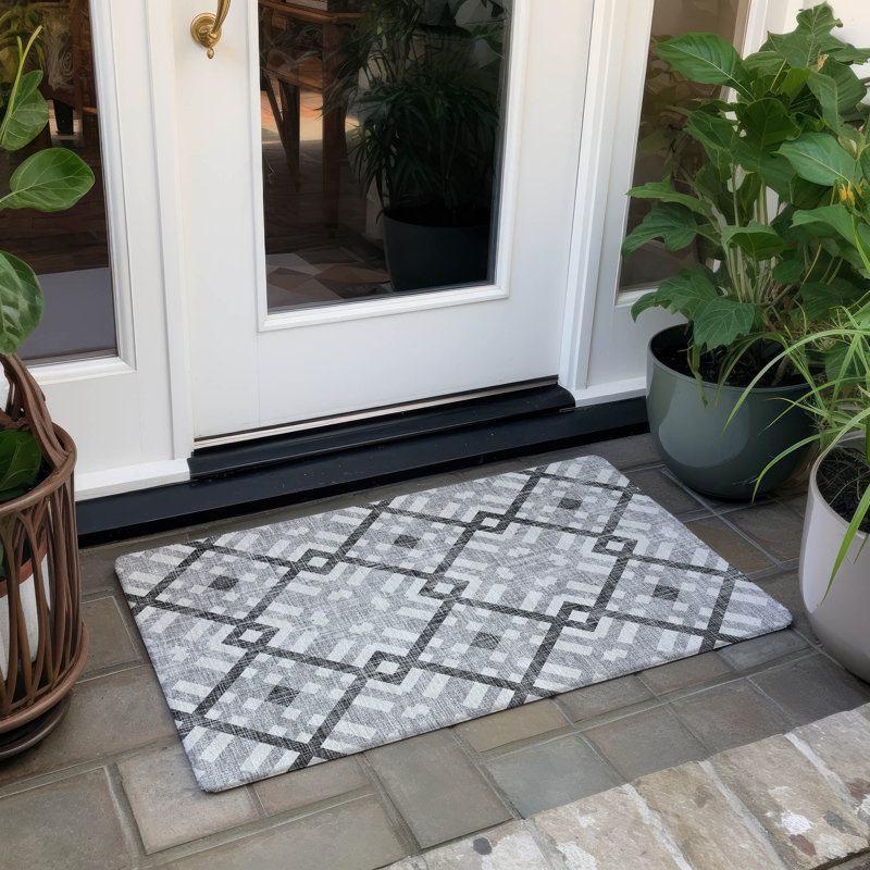 Tapis intérieur / extérieur Kinslee, Rectangle 1 pi 8 po x 2 pi 6 po