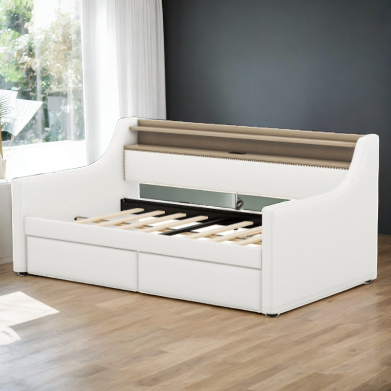 Trofeo Upholstered Daybed, White