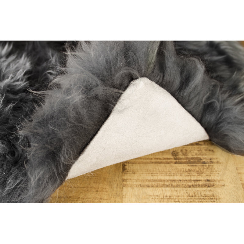 Tapis gris en peau de mouton Chatterton, 4 pi x 6 pi