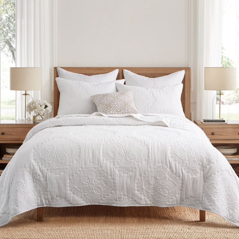 Muslin Stitch White Full/Queen Quilt Set