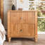 Table de chevet cannelée en bois avec 3 tiroirs et poignées en métal Devon