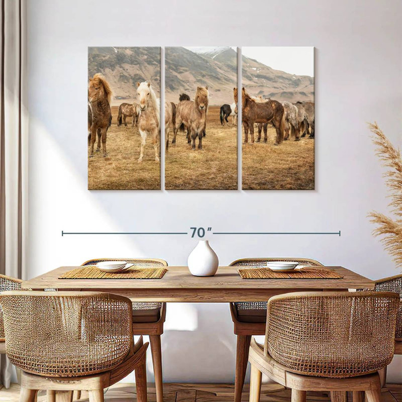 Brampt, chevaux islandais dans la campagne, H 36 po x l 57 po