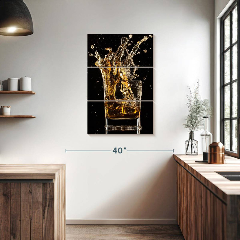 Yarlin éclaboussant du whisky glacé, H 38 po x l 24 po