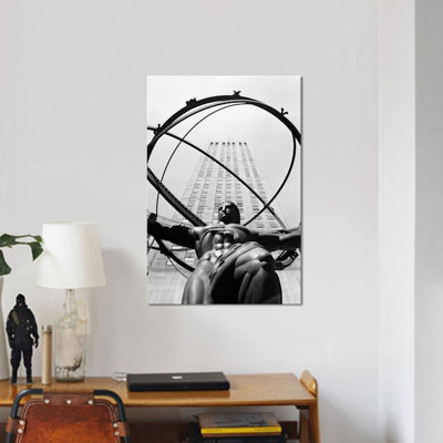 «1950s Statue of Atlas at Rockefeller Center Midtown Manhattan USA», reproduction de photo sur toile tendue