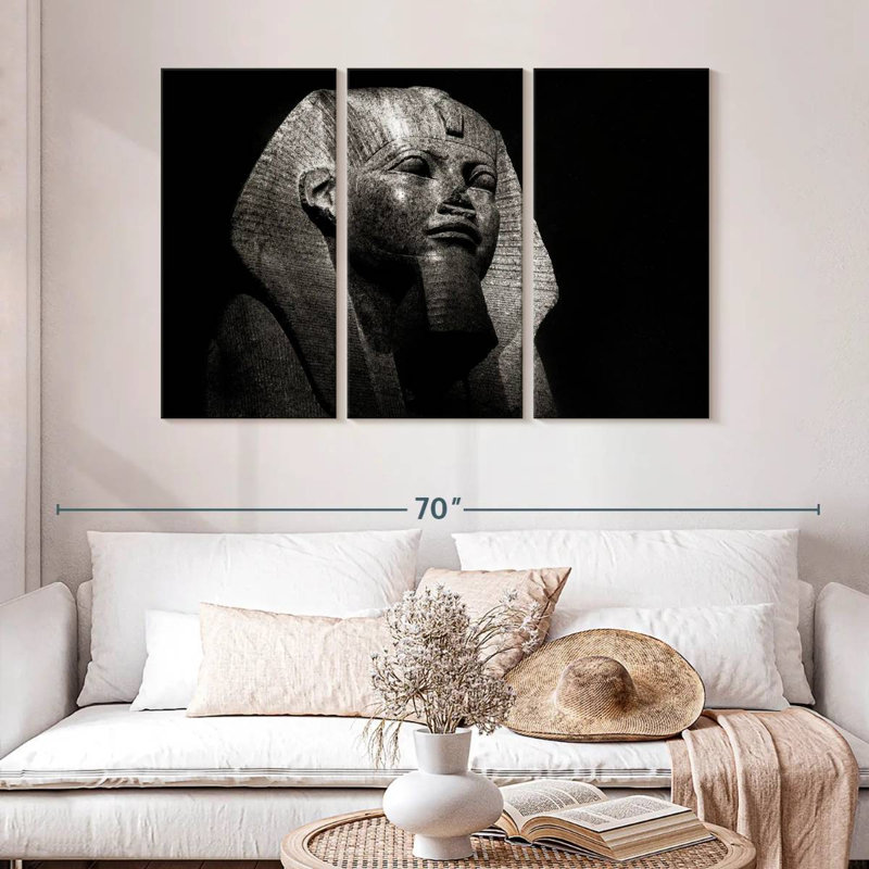 Brampt Closeup Black Sphinx, 32" H x 50" W