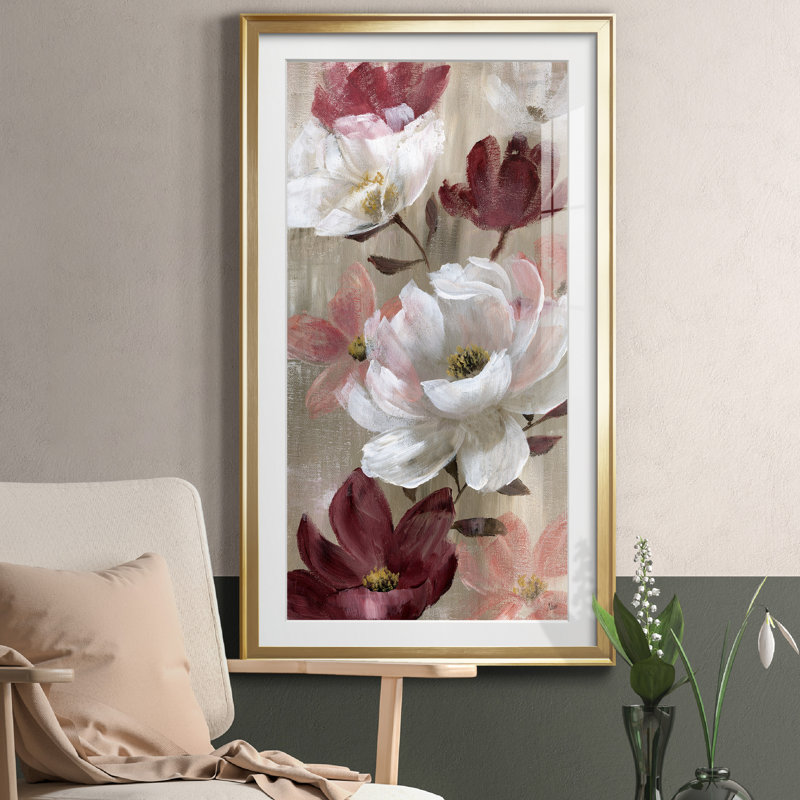 Transient Garden Reds II - Cadre photo, reproduction d'art sur papier, H 22,5 po x l 42,5 po x P 1,5 po, Encadrement doré