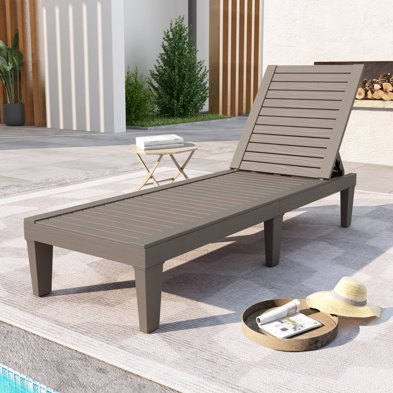 Chaise longue d'extérieur