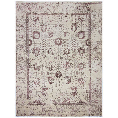 Oriental Area Rug in Natural/Wine