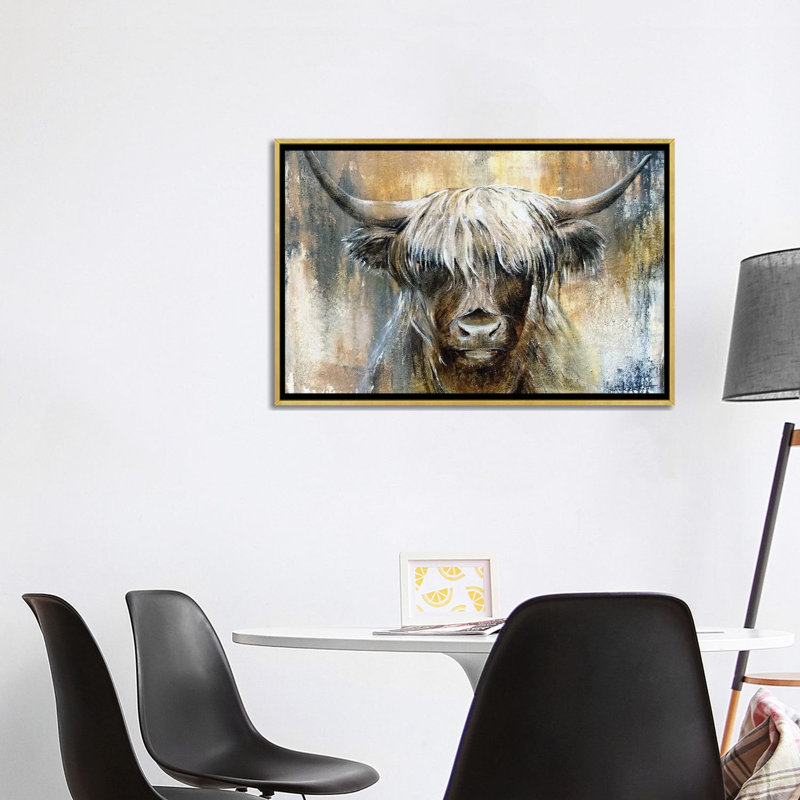 Highland Cow I, encadrée par Studio Paint-Ing, impression, H 26 po x l 40 po x P 1,5 po, Toile avec cadre flottant or