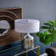 Lampe de table - Ronde argentée avec blanc et abat-jour en tissu