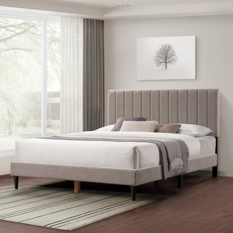 Élégant grand lit plateforme gris - rembourré pour un décor de chambre à coucher élégant et minimaliste