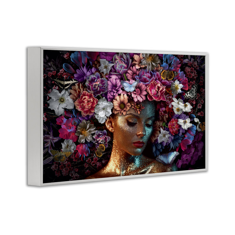 «Glitz Woman with Florals», art de la giclée encadrée par Reinders, H 20 po x l 30 po, Giclée encadrée blanc bord de mer