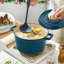 Cocotte en fonte antiadhésive ronde avec couvercle