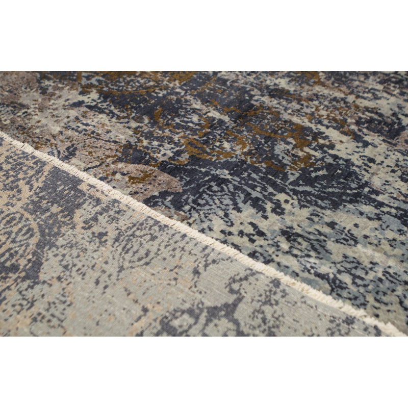 Damask Area Rug in Gray