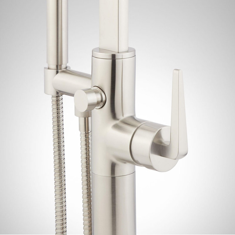 Robinet de baignoire Drea avec inverseur intégré, Nickel brossé