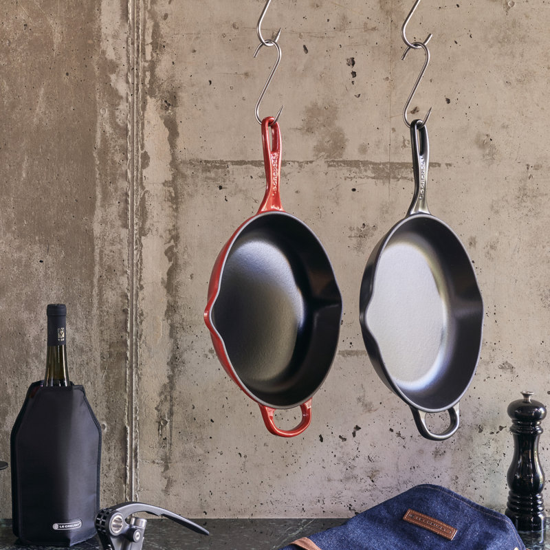 Le Creuset Cast Iron Frying Pan with Metal Handle, Cerise, 23cm