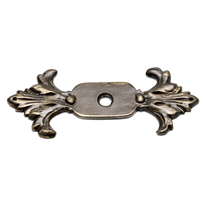 Grand écusson Acanthus de style Renaissance en calice, Laiton antique