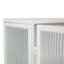 Armoire murale de 23,38 po avec portes en verre modernes - pour le bureau personnel. Rangement à deux portes, tablette ouverte, porte-serviettes. Fer et verre trempé. Montée pour économiser de l'espace. Tablette détachable. Facile à assembler. Décor blanc.