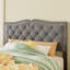 Lit plateforme tapissier avec motif de rivets Jaiquez - Velours moderne, tête de lit capitonnée-65895656-65895671