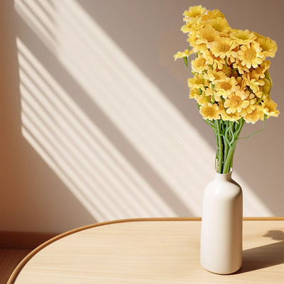Artificial Flower High-end Artificial Flowers  Chamomile Artificial Flowers Bundle Of Six Branches Home Decoration Plastic Flowers