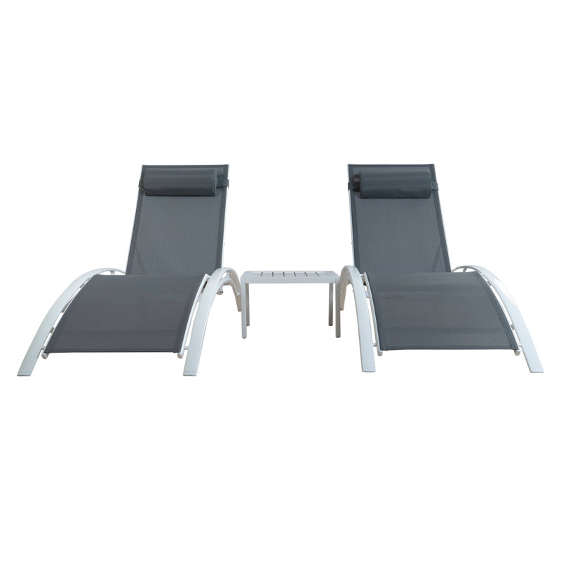 Ensemble de 2 chaises de patio inclinables réglables en aluminium recouvertes de PVC avec coussins, Gris, Blanc