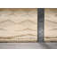 Tapis brun clair touffeté à motif géométrique Thayer-813144712