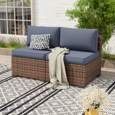 Chaise de patio 25,2 po avec coussins de 4 po Mecayla