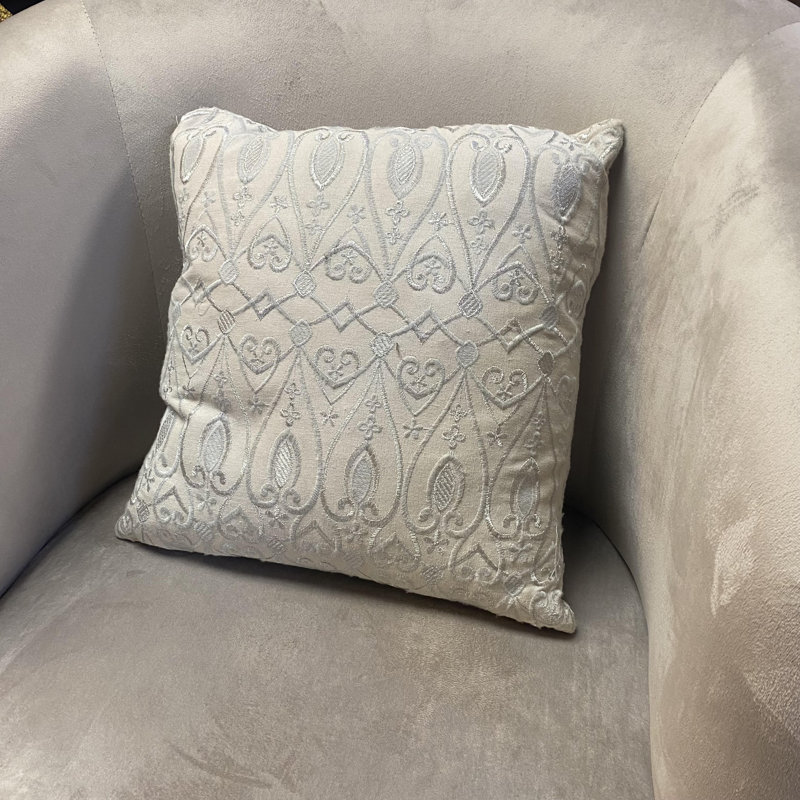 Krueger Cushion Stylish Decorative Throw Pillow – Elegant Sofa Accent for Living Room Décor & Modern Home Décor